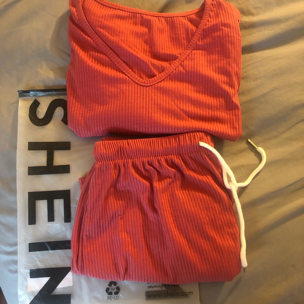 Women's loungewear Set - Picture 4 of 4